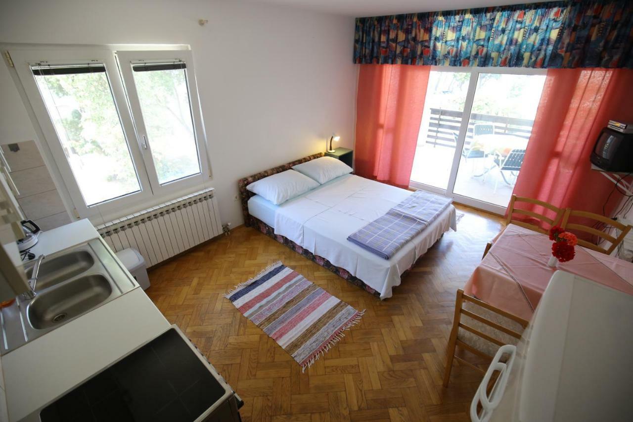Apartments Paleka Petrcane Exterior photo