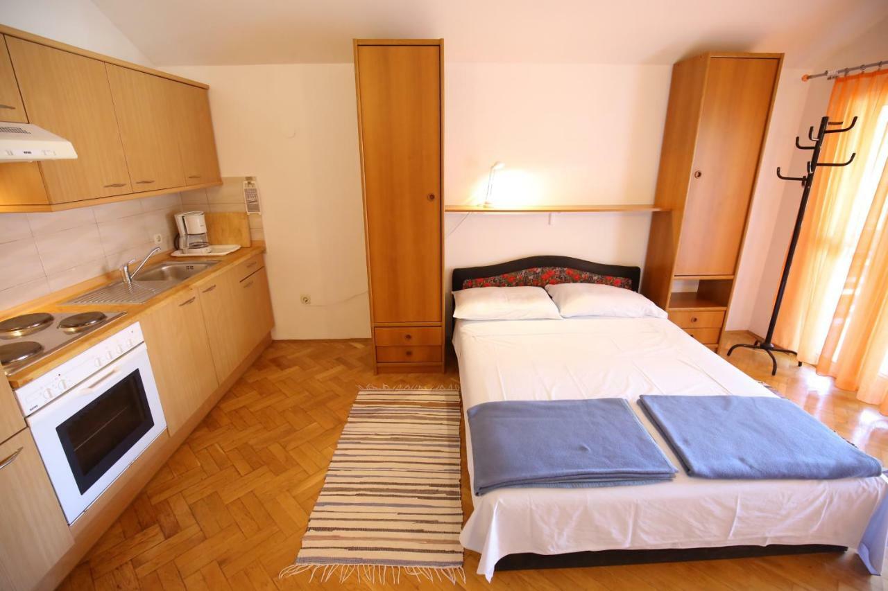 Apartments Paleka Petrcane Exterior photo
