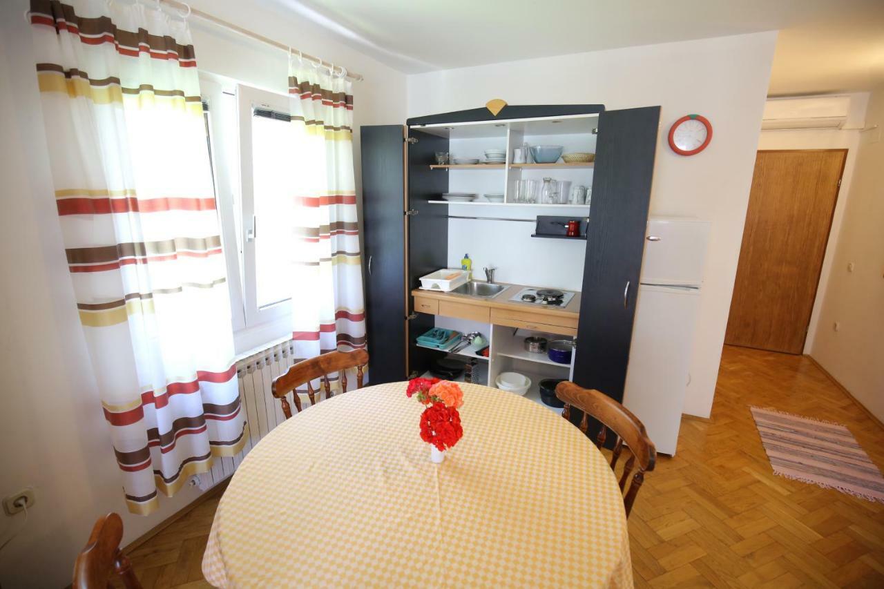 Apartments Paleka Petrcane Exterior photo